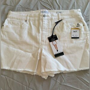 Sofia by Sofia Vergara White Jean Shorts